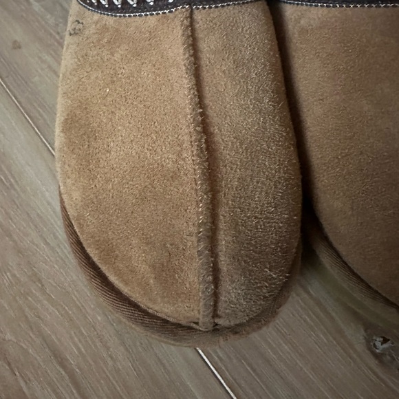 Ugg Tasman slippers, women’s size 7. Some wear, GUC, tan - Picture 3 of 10